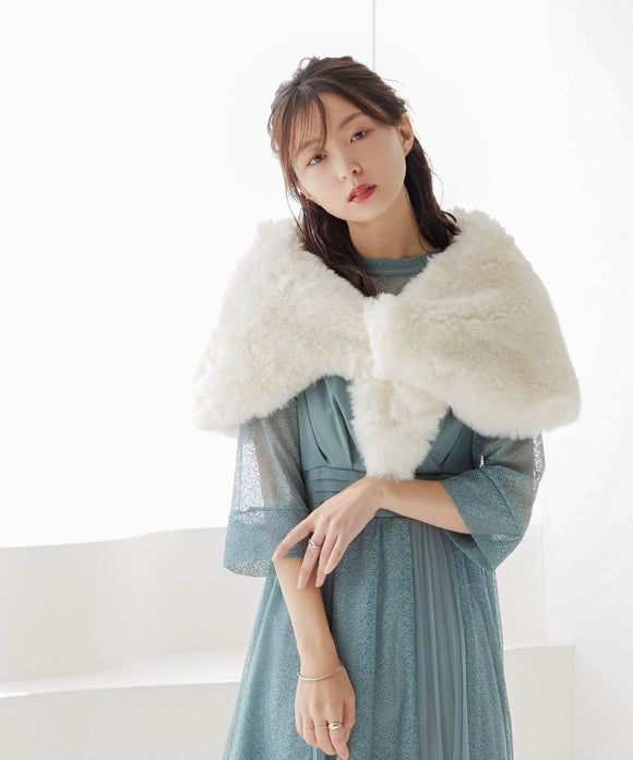 niana フェイクファーショール オフホワイト