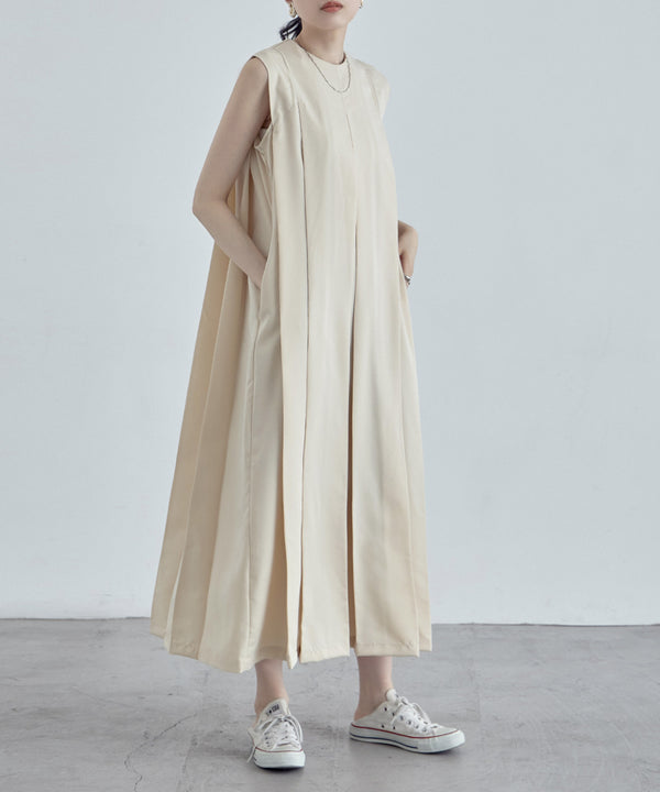 {"color":"\u30af\u30ea\u30fc\u30e0","info":"model\uff1aH170cm size\uff1aM"}