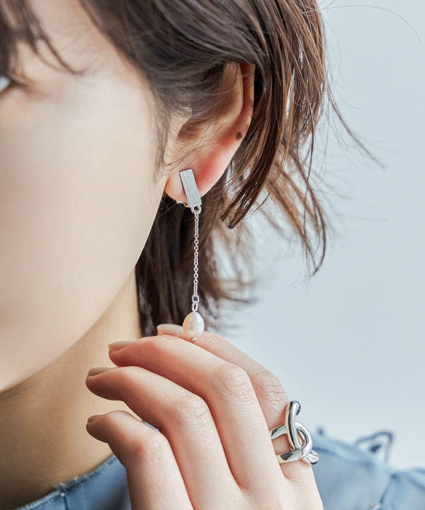 {"color":"\u30b7\u30eb\u30d0\u30fc","info":""}