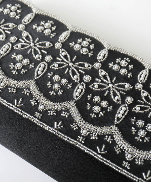 niana ビーズｘパール刺繍モチーフ使いクラッチバッグ ブラック