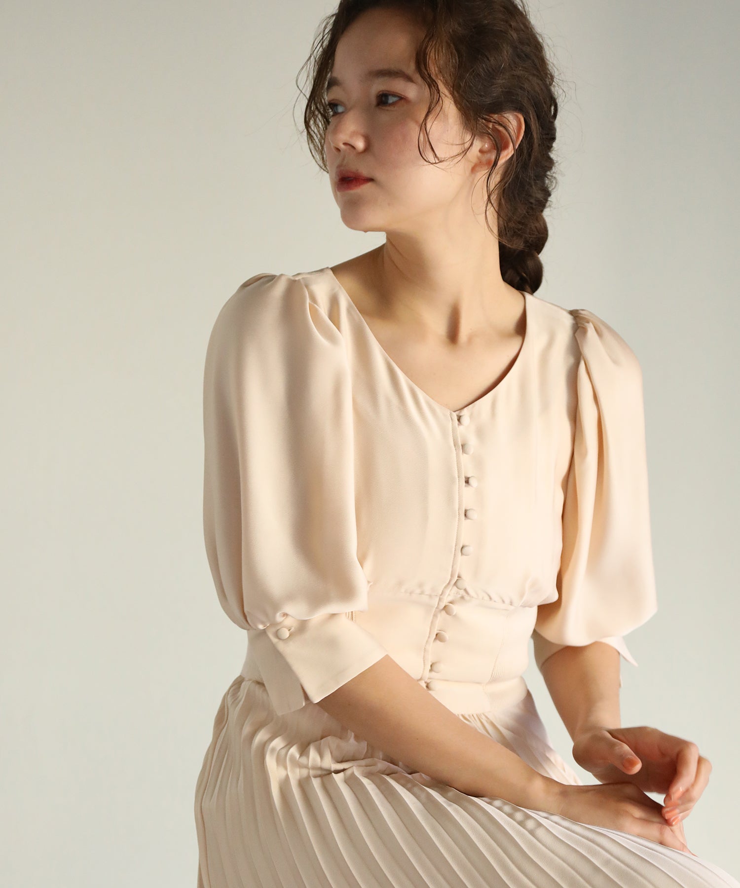 Vネックプリーツワンピース｜パーティードレス・結婚式ワンピース - aity