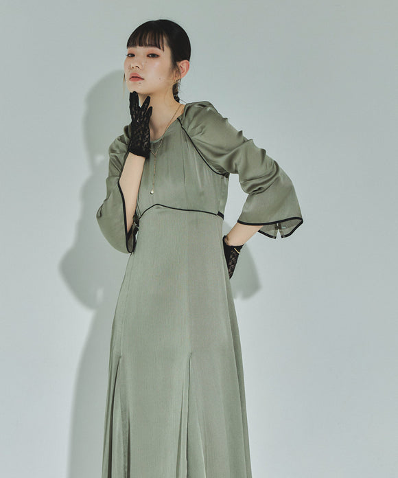 {"color":"\u30ab\u30fc\u30ad","info":"model\uff1aH160cm size\uff1aM"}