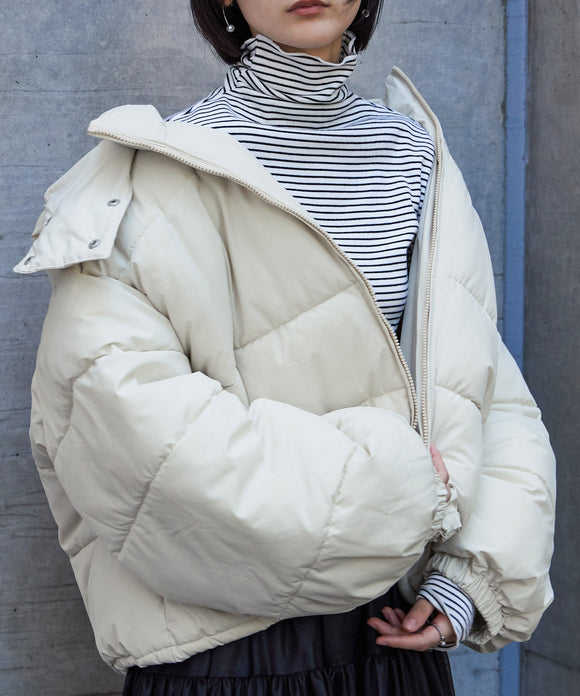 Fashion Letter ファイバーダウンフーディジャケット エクリュ