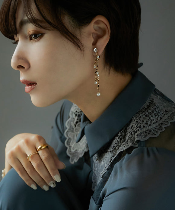 niana ウェーブイヤリング ゴールド