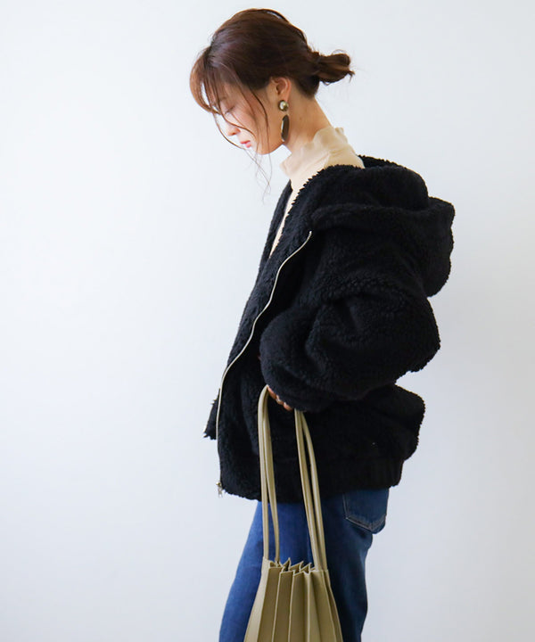Fashion Letter ボアブルゾン ボリュームスリーブ ブラック