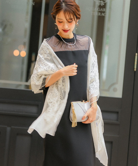 {"color":"\u30d9\u30fc\u30b8\u30e5","info":"model\uff1aH164cm size\uff1aF"}