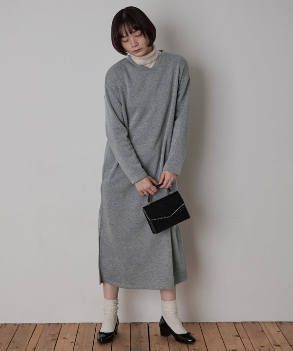 {"color":"\u30b0\u30ec\u30fc","info":"model\uff1aH163.5cm size\uff1aM-L"}