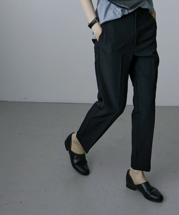 {"color":"\u30d6\u30e9\u30c3\u30af","info":"model\uff1aH170cm size\uff1aL"}