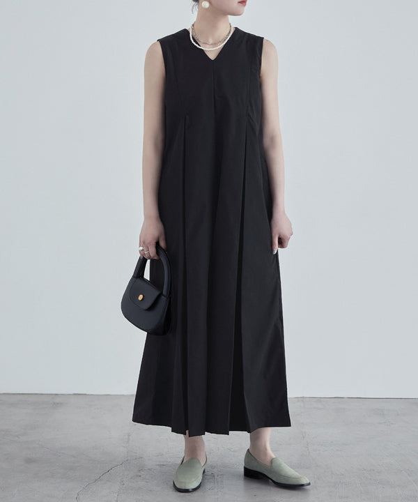 {"color":"\u30d6\u30e9\u30c3\u30af","info":"model\uff1aH163 size\uff1aM"}