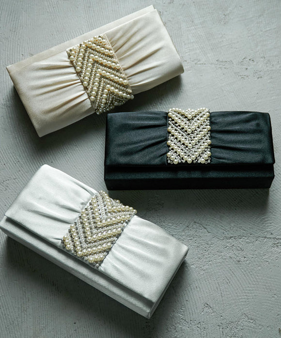 niana パール&ビジュークラッチバッグ ブラック