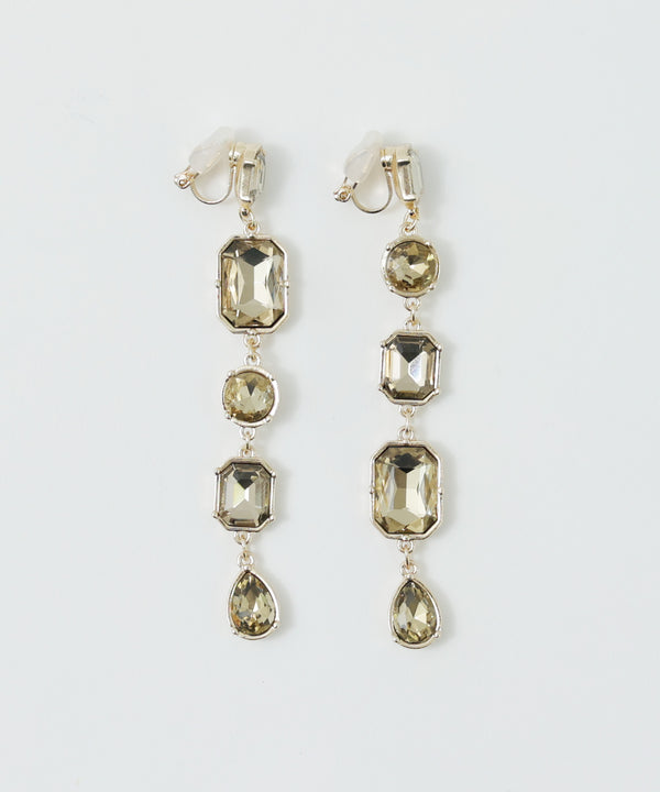 {"color":"\u30b4\u30fc\u30eb\u30c9","info":""}