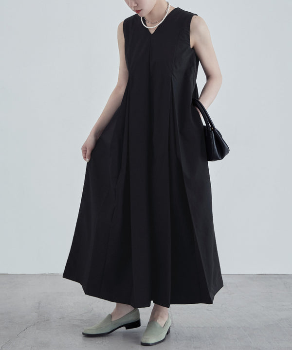 {"color":"\u30d6\u30e9\u30c3\u30af","info":"model\uff1aH163 size\uff1aM"}