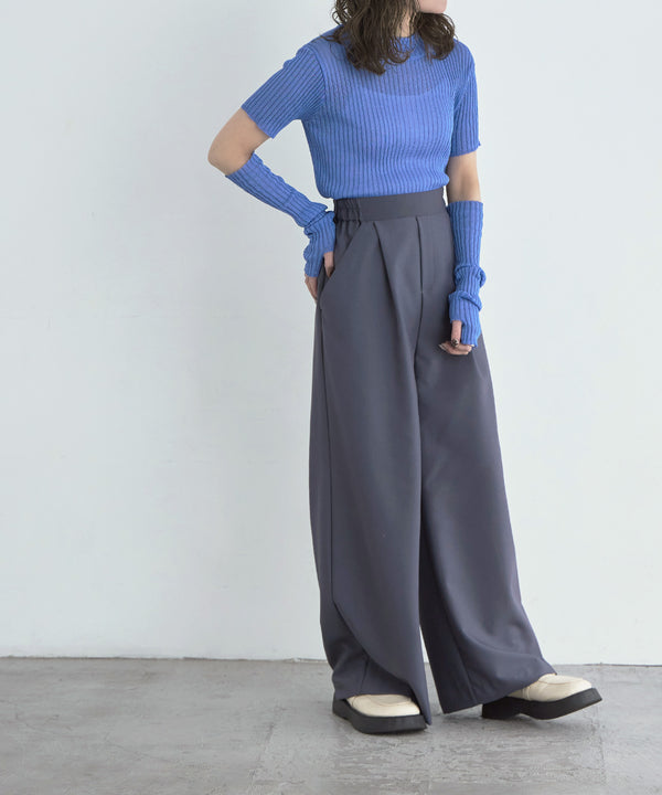 {"color":"\u30e9\u30a4\u30c8\u30d6\u30eb\u30fc","info":""}