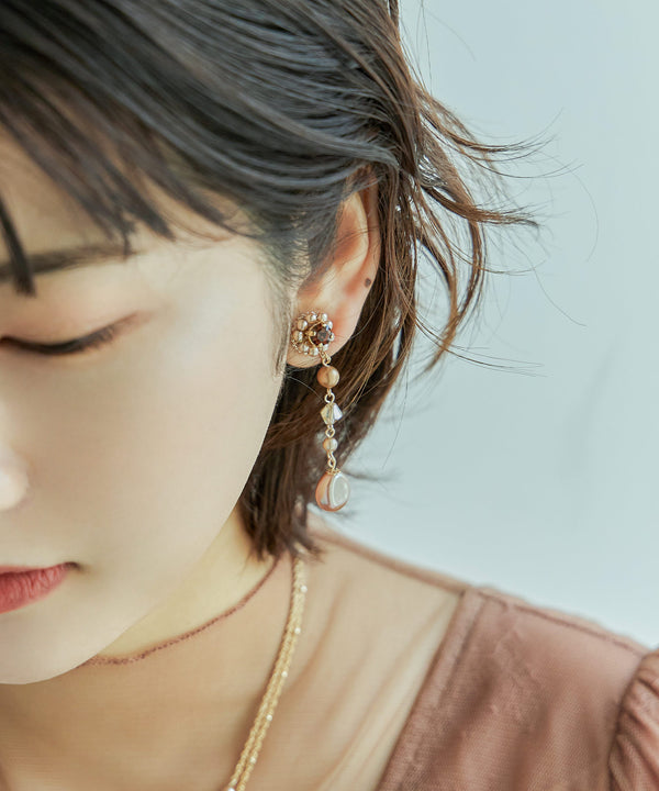 {"color":"\u30d6\u30e9\u30a6\u30f3","info":""}