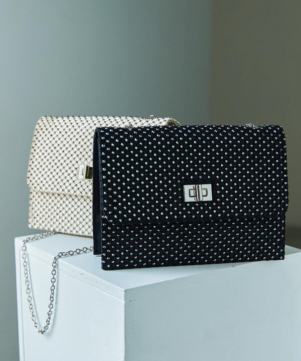 {"color":"\u30d6\u30e9\u30c3\u30af","info":""}