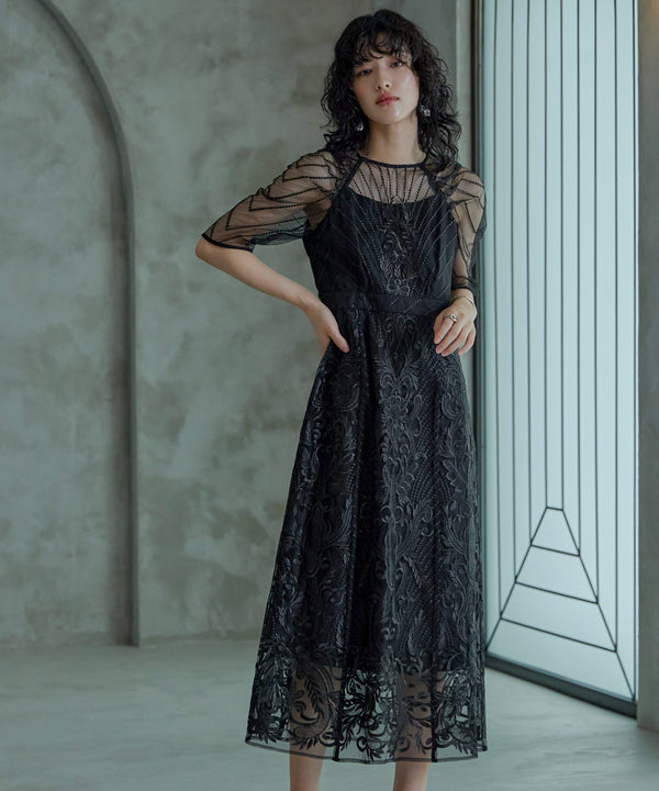 {"color":"\u30d6\u30e9\u30c3\u30af","info":"model\uff1aH167cm size\uff1aM"}