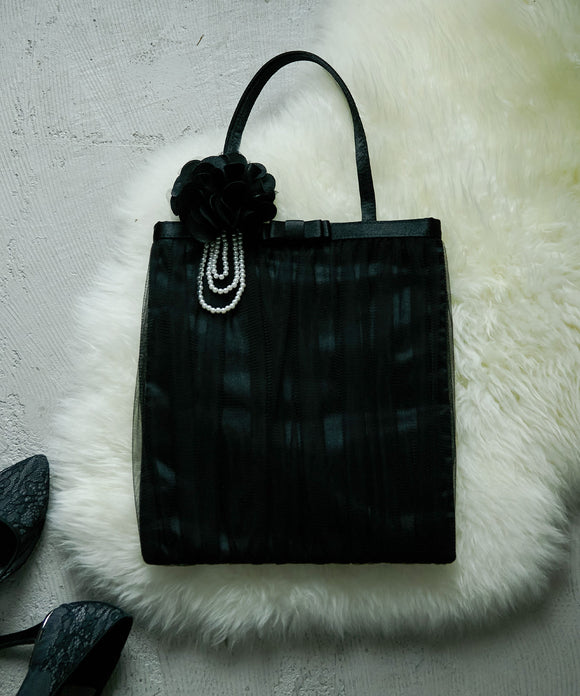niana ビジューサテンハンドバッグ ブラック