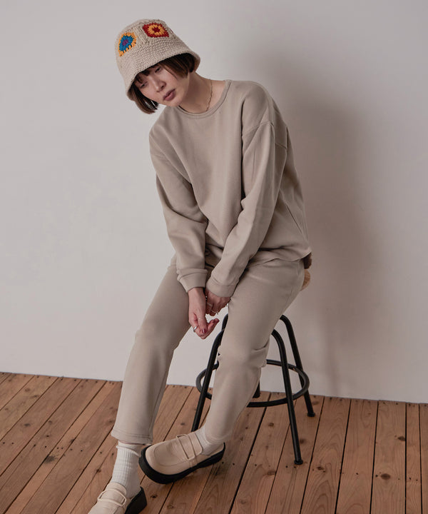 {"color":"\u30e2\u30ab","info":"model\uff1aH161cm size\uff1aM-L"}