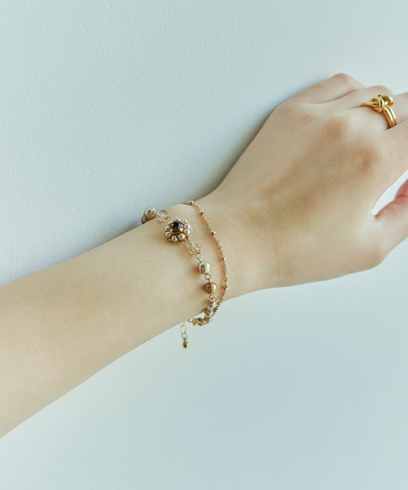 {"color":"\u30d6\u30e9\u30a6\u30f3","info":""}