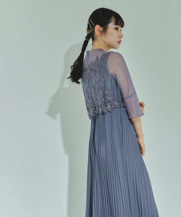 {"color":"\u30b0\u30ec\u30a4\u30c3\u30b7\u30e5\u30d6\u30eb\u30fc","info":"model\uff1aH160cm size\uff1aM"}