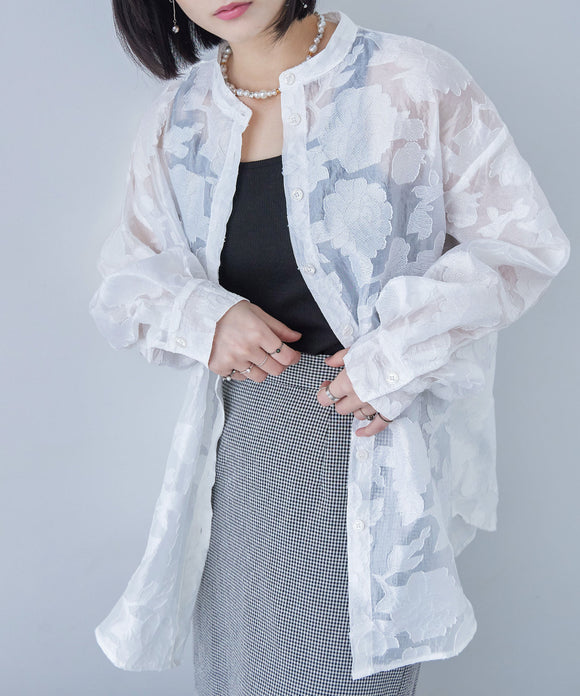 {"color":"\u30db\u30ef\u30a4\u30c8","info":"model\uff1aH163.5cm size\uff1aM"}