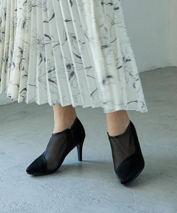 {"color":"\u30d6\u30e9\u30c3\u30af","info":""}