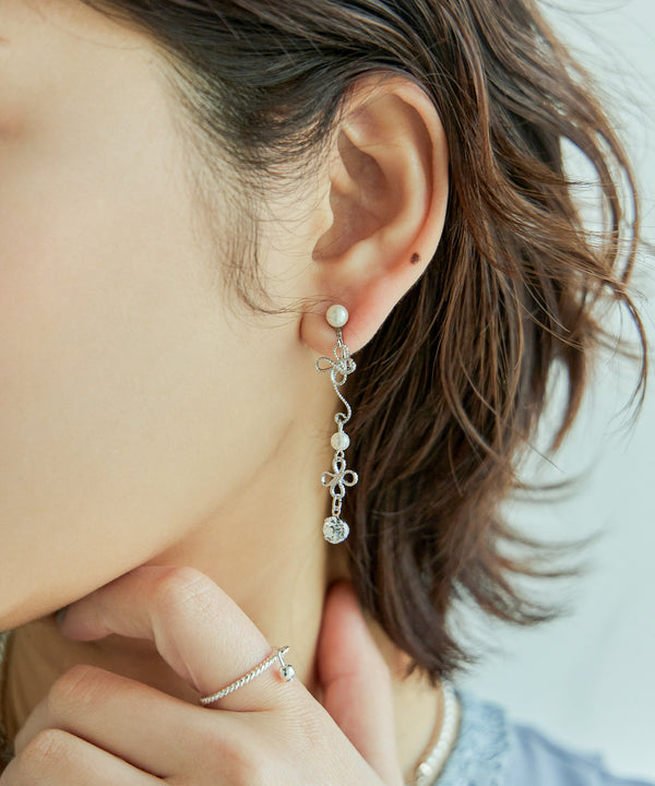 {"color":"\u30b7\u30eb\u30d0\u30fc","info":""}