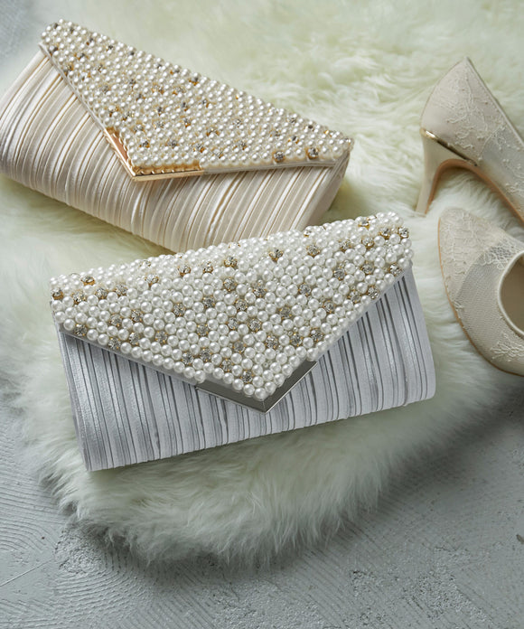 niana ビジュークラッチバッグ シルバーグレー