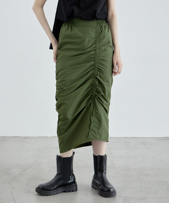 {"color":"\u30ab\u30fc\u30ad","info":"model\uff1aH170cm size\uff1aM"}