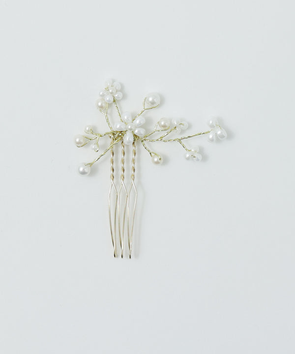 {"color":"\u30aa\u30d5\u30db\u30ef\u30a4\u30c8","info":""}