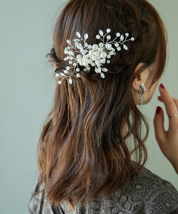 {"color":"\u30b7\u30eb\u30d0\u30fc","info":""}