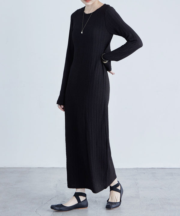 {"color":"\u30d6\u30e9\u30c3\u30af","info":""}