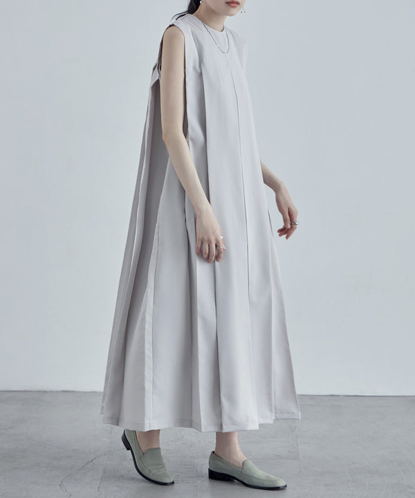 {"color":"\u30e9\u30a4\u30c8\u30b0\u30ec\u30fc","info":"model\uff1aH170cm size\uff1aM"}