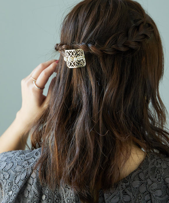 {"color":"\u30b4\u30fc\u30eb\u30c9","info":"model\uff1aH161cm size\uff1aF"}