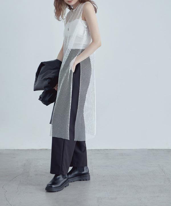 {"color":"\u30aa\u30d5\u30db\u30ef\u30a4\u30c8","info":"model\uff1aH170cm size\uff1aM"}