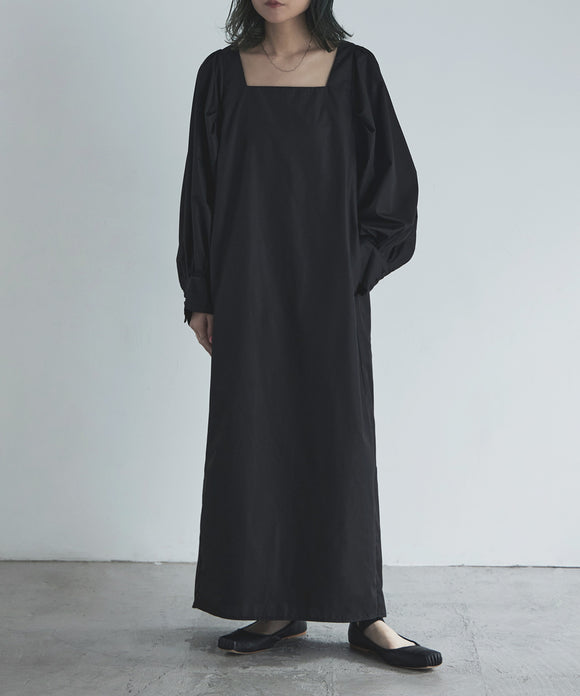{"color":"\u30d6\u30e9\u30c3\u30af","info":"model\uff1aH155cm size\uff1aM"}