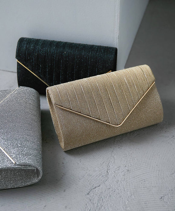 niana ラメプリーツ レター型クラッチバッグ ゴールド
