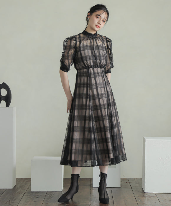 {"color":"\u30d6\u30e9\u30c3\u30af","info":"model\uff1aH168cm size\uff1aM"}
