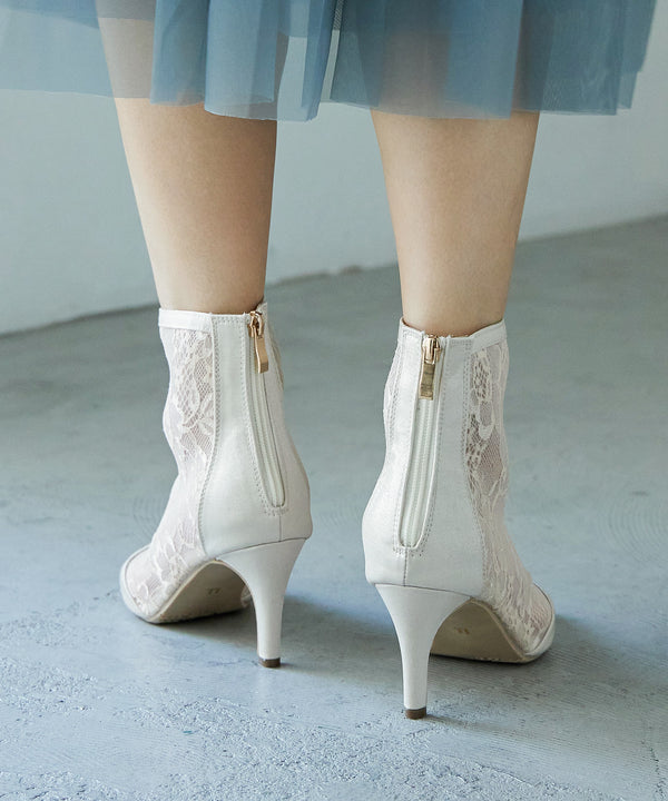 {"color":"\u30d9\u30fc\u30b8\u30e5","info":""}