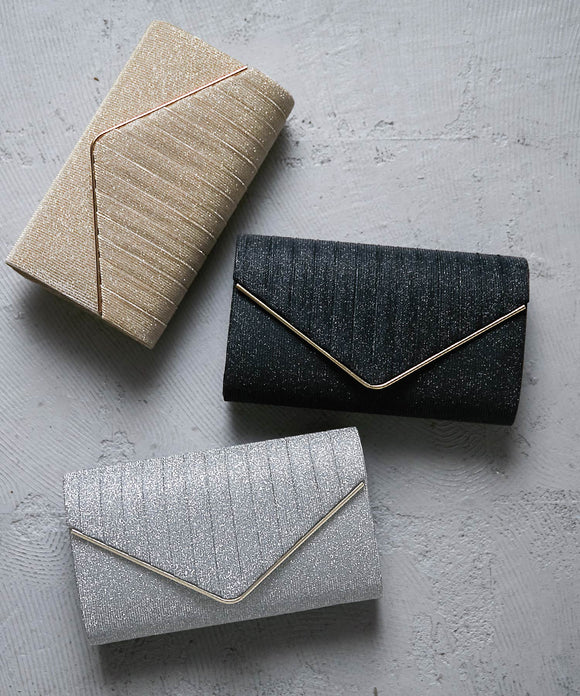 niana ラメプリーツ レター型クラッチバッグ シルバー