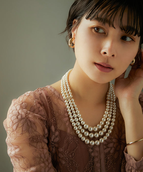 niana 3連パールショートネックレス ベージュ