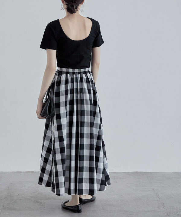 {"color":"\u30d6\u30e9\u30c3\u30af","info":"model\uff1aH170cm size\uff1aM"}