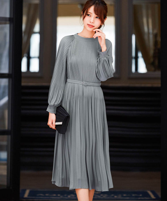 {"color":"\u30b0\u30ec\u30fc","info":"model\uff1aH164cm size\uff1aM"}