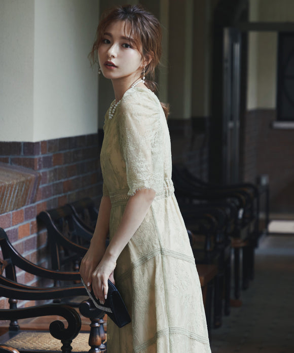 {"color":"\u30de\u30b9\u30ab\u30c3\u30c8\u30b0\u30ea\u30fc\u30f3","info":"model\uff1aH163cm B79cm W58cm H79cm size\uff1aM"}