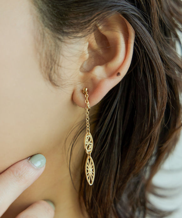 {"color":"\u30b4\u30fc\u30eb\u30c9","info":"model\uff1aH171cm size\uff1aF"}