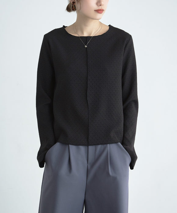 {"color":"\u30d6\u30e9\u30c3\u30af","info":"model\uff1aH170cm size\uff1aM"}