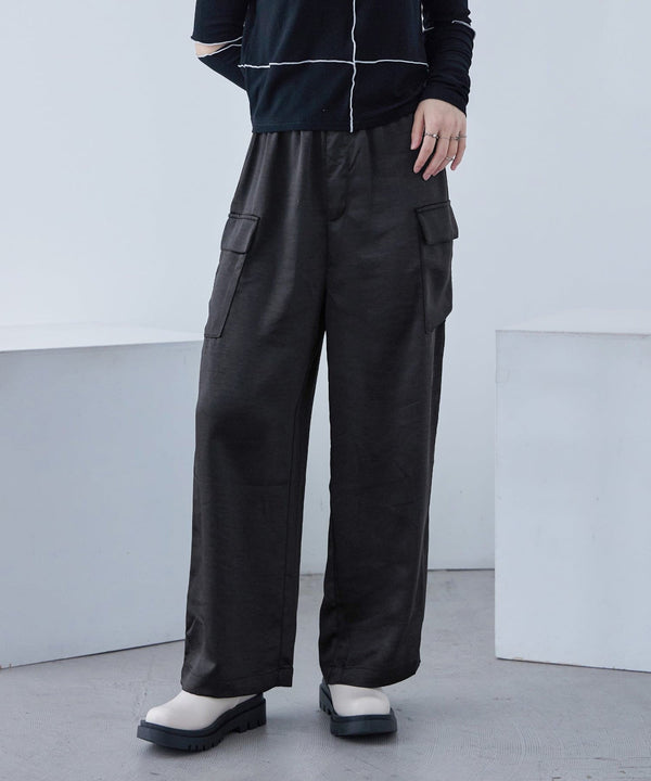{"color":"\u30d6\u30e9\u30c3\u30af","info":"model\uff1aH163.5cm size\uff1aM"}