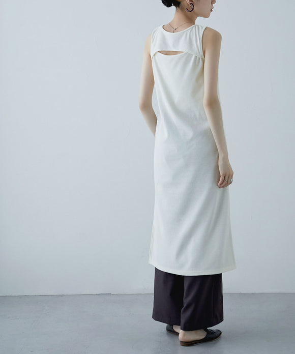 {"color":"\u30aa\u30d5\u30db\u30ef\u30a4\u30c8","info":"model\uff1aH170cm size\uff1aM"}