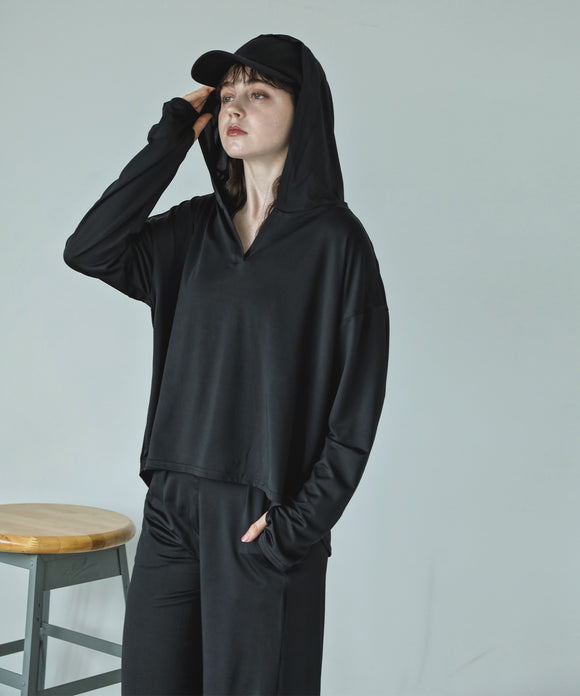 {"color":"\u30d6\u30e9\u30c3\u30af","info":"model\uff1aH166cm size\uff1aM-L"}
