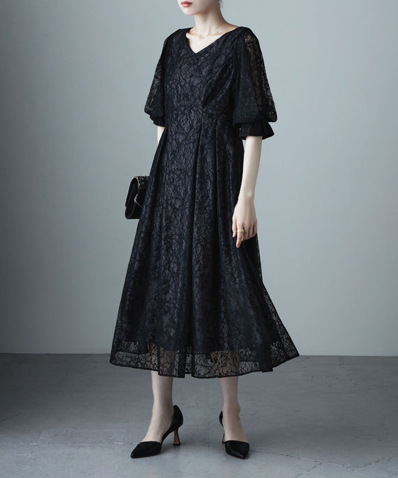 {"color":"\u30d6\u30e9\u30c3\u30af","info":"model\uff1aH170cm size\uff1aM"}